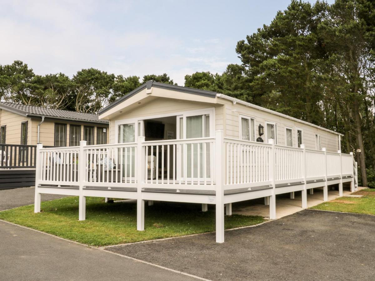 The Rodley Pines Villa Scarborough Dış mekan fotoğraf